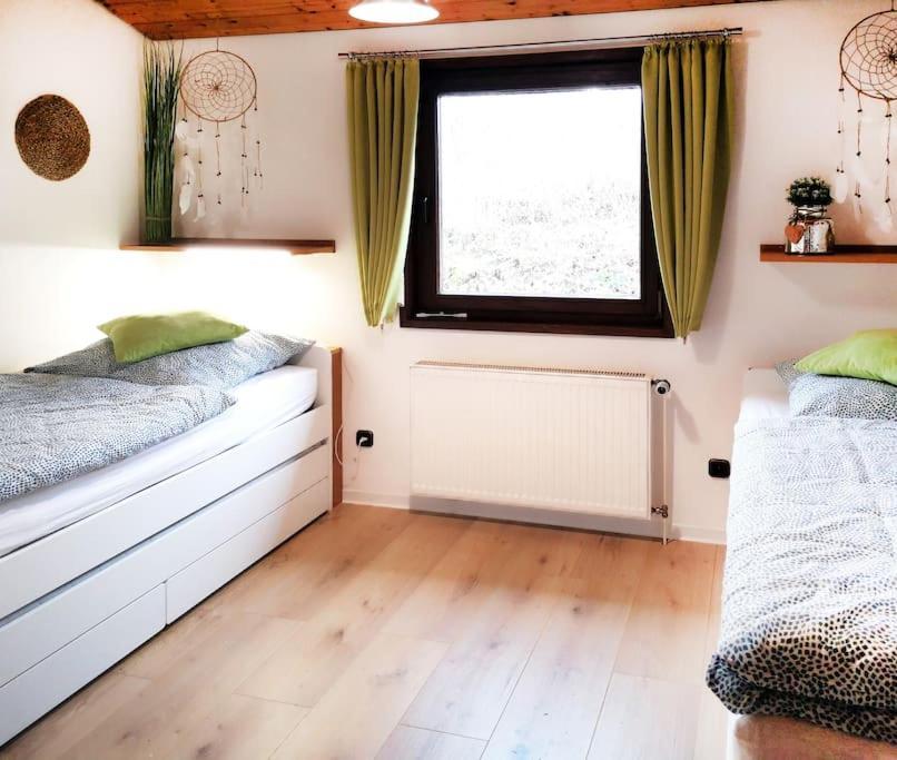 Ferienhaus Lena Im Sauerland Direkt Am Hennesee Meschede Exterior foto