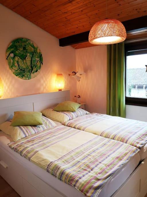 Ferienhaus Lena Im Sauerland Direkt Am Hennesee Meschede Exterior foto